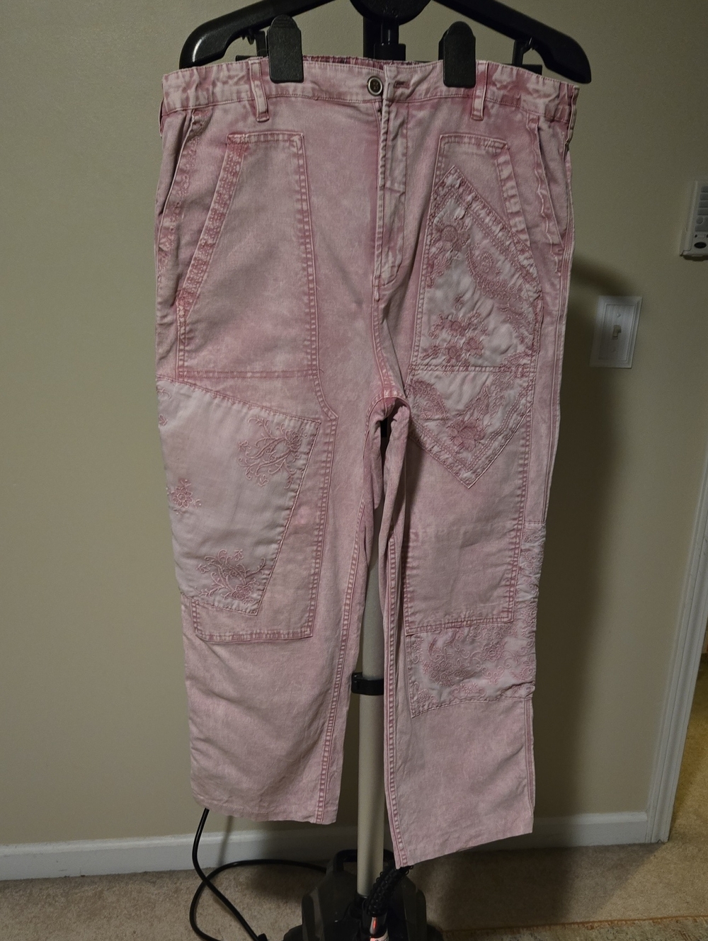Pilcro Pink Straight-Leg Embroidered Jeans